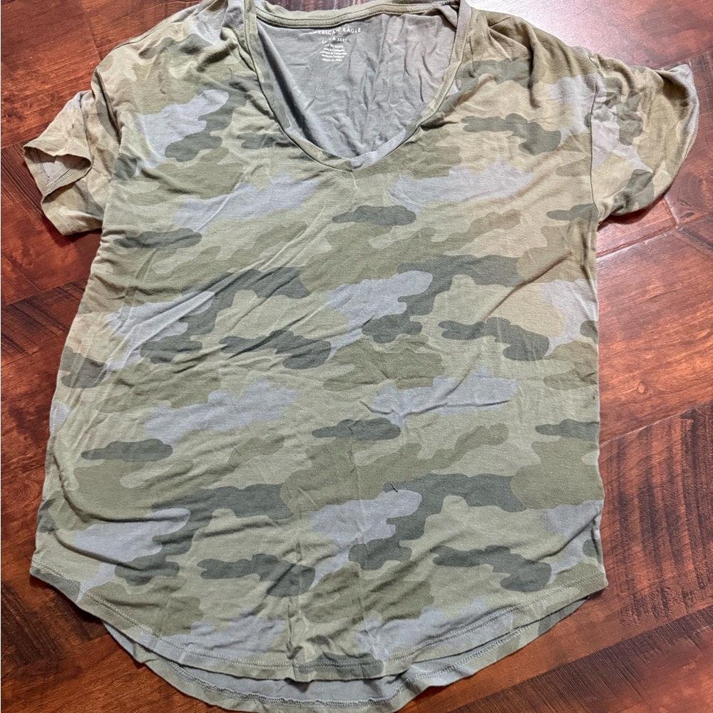 American Eagle Olive Soft & Sexy Tee